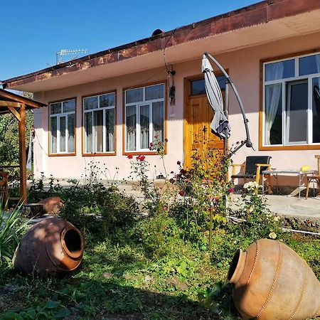 Tatev Guest House Bagian luar foto