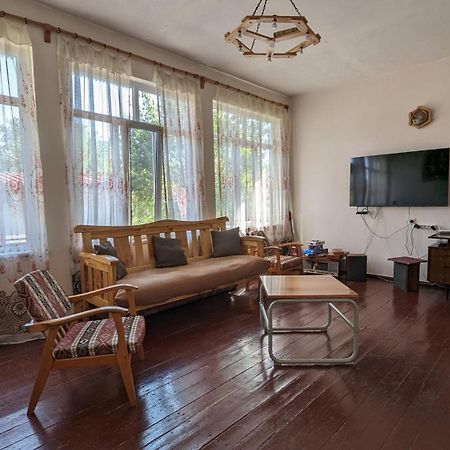 Tatev Guest House Bagian luar foto
