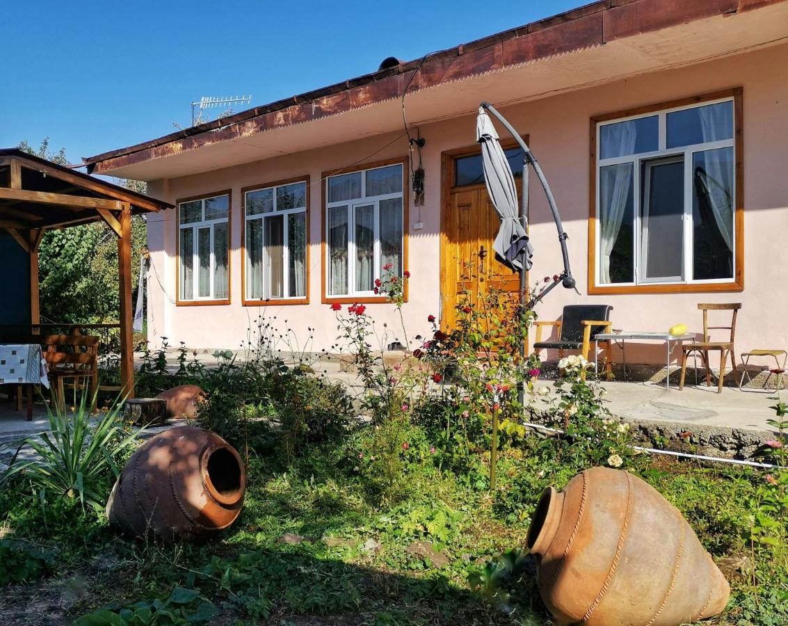 Tatev Guest House Bagian luar foto