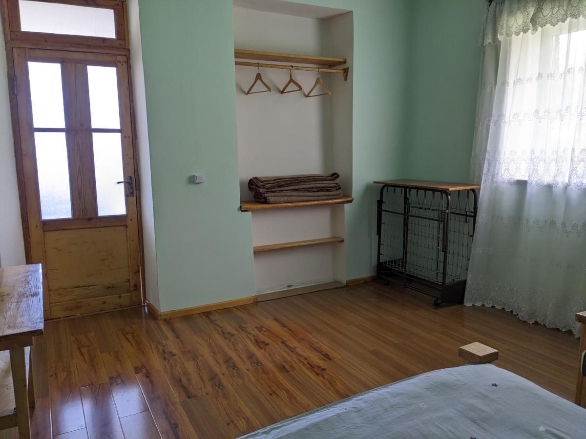 Tatev Guest House Bagian luar foto