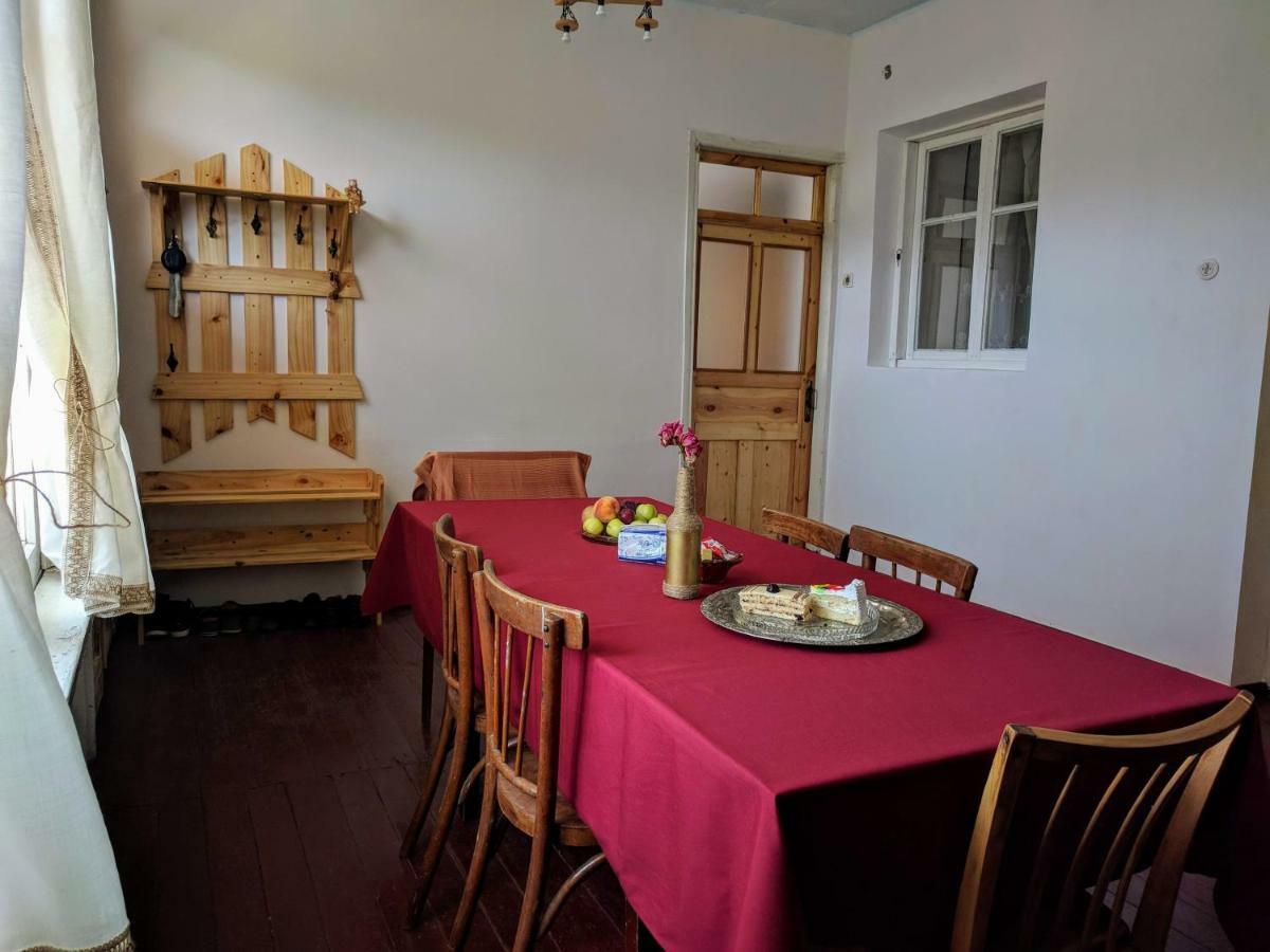 Tatev Guest House Bagian luar foto